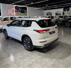 ميتسوبيشي اوتلاندر